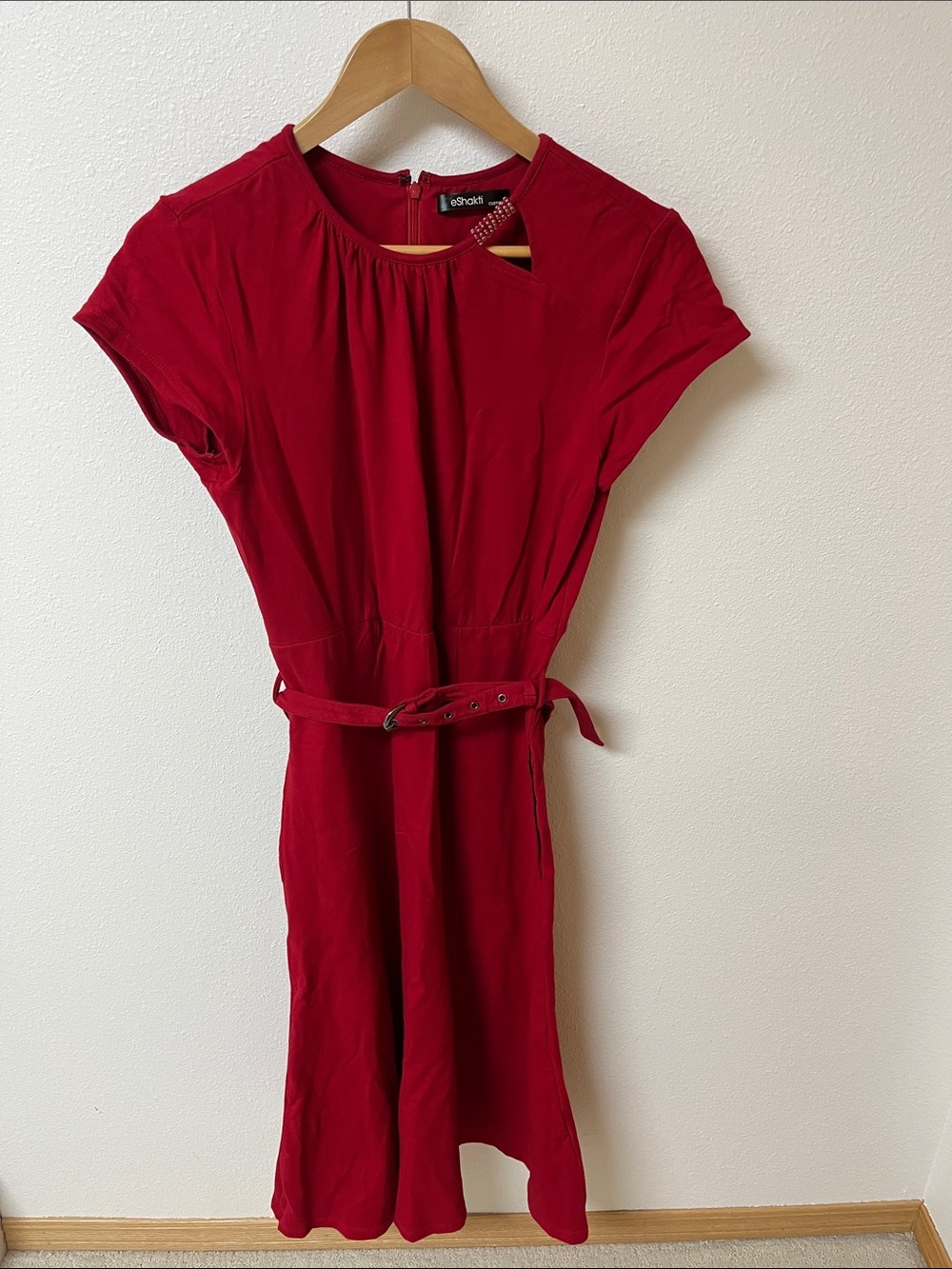 eshakti Red Midi Dress with Belted Waist fits women’s size 6